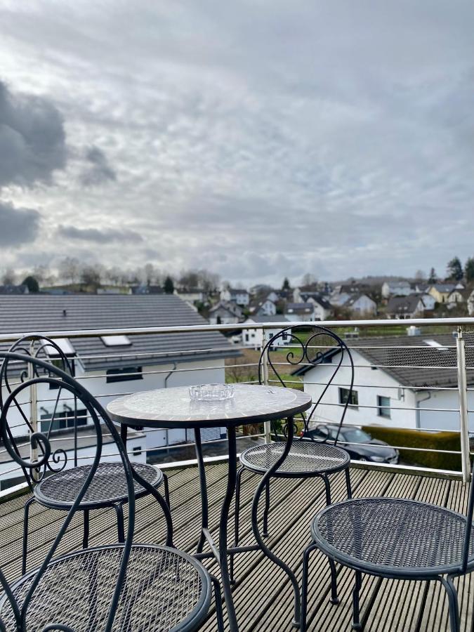 Moderne Ferienwohnung Seeblick Фройденберг Екстериор снимка
