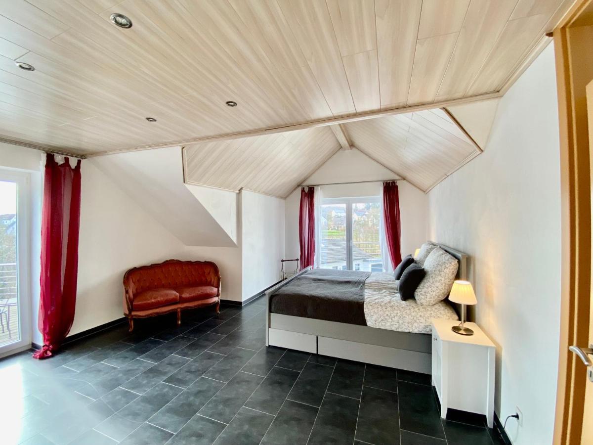 Moderne Ferienwohnung Seeblick Фройденберг Екстериор снимка